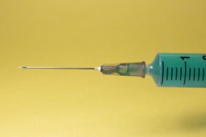 ワキガの悩み解消にはミラドライとボトックス注射のどっち向き？